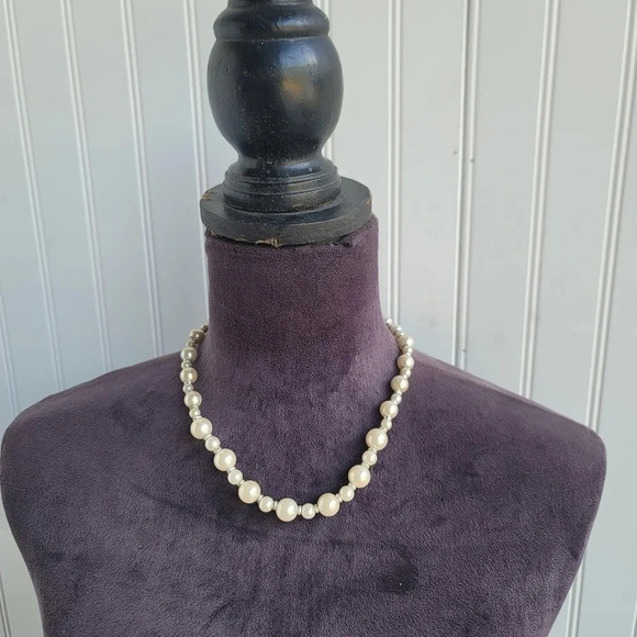 Vintage Ivory Pearl Silver Round Beaded Necklace 18” Long Classic NWT - Picture 1 of 8